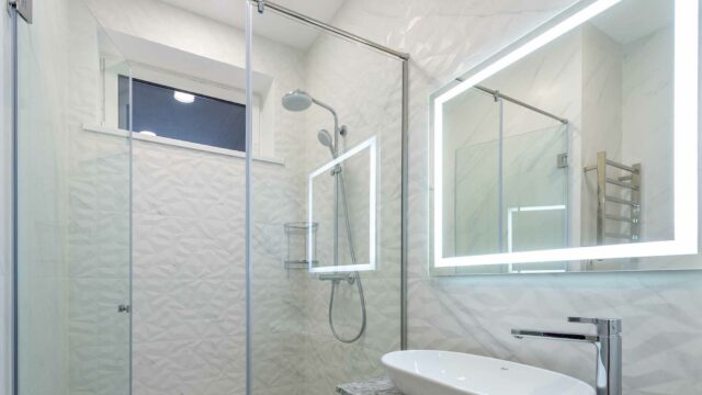 custom bathroom glass and shower glass doors